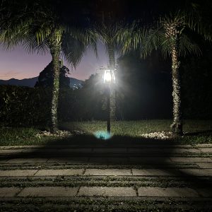 Farol Solar Luxor. Un Icono de Estilo para tu Jardín. Compra en gtsolar.